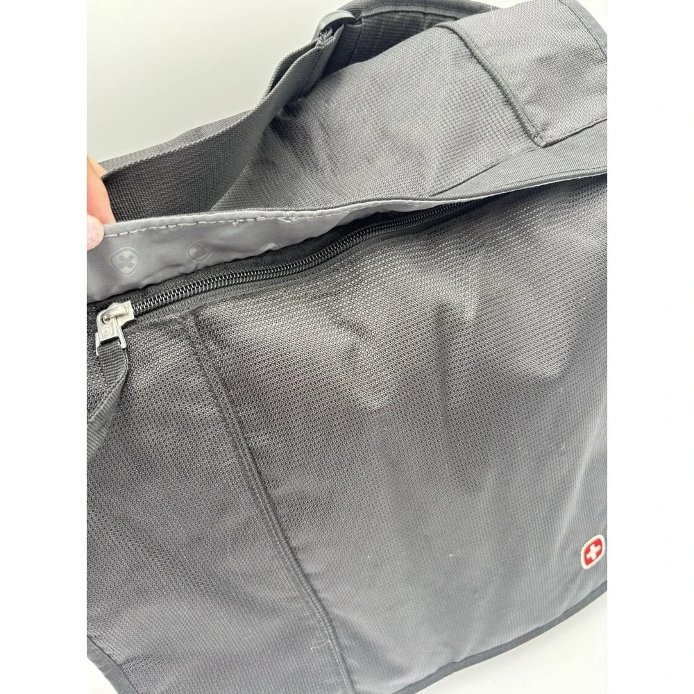 SwissGear‎ Black Messenger Laptop Bag Shoulder Crossbody Travel Organizer Case